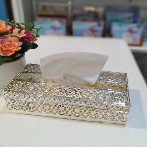 1pc Creative Metal Tissue Box Cover, Decorative Paper Napkin Holder Suitable For Home, Living Room, Office, Cafe, Kitchen - Multi-Functional Tissue Box, Luxury Napkin Dispenser, Dining Table Accessory, Home Decor, Household Item Silver